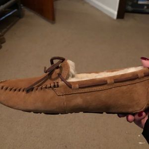 Ugg Women Dakota Size 6